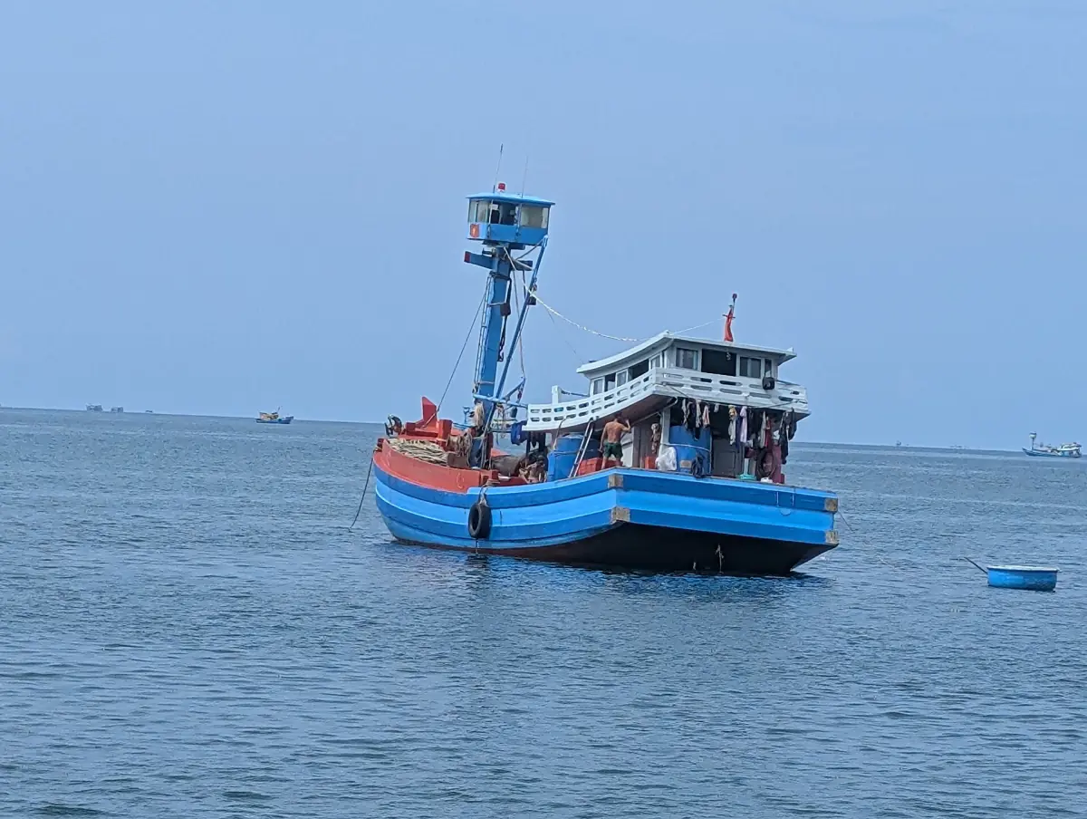 A blue fishing boat off Phu Quoc